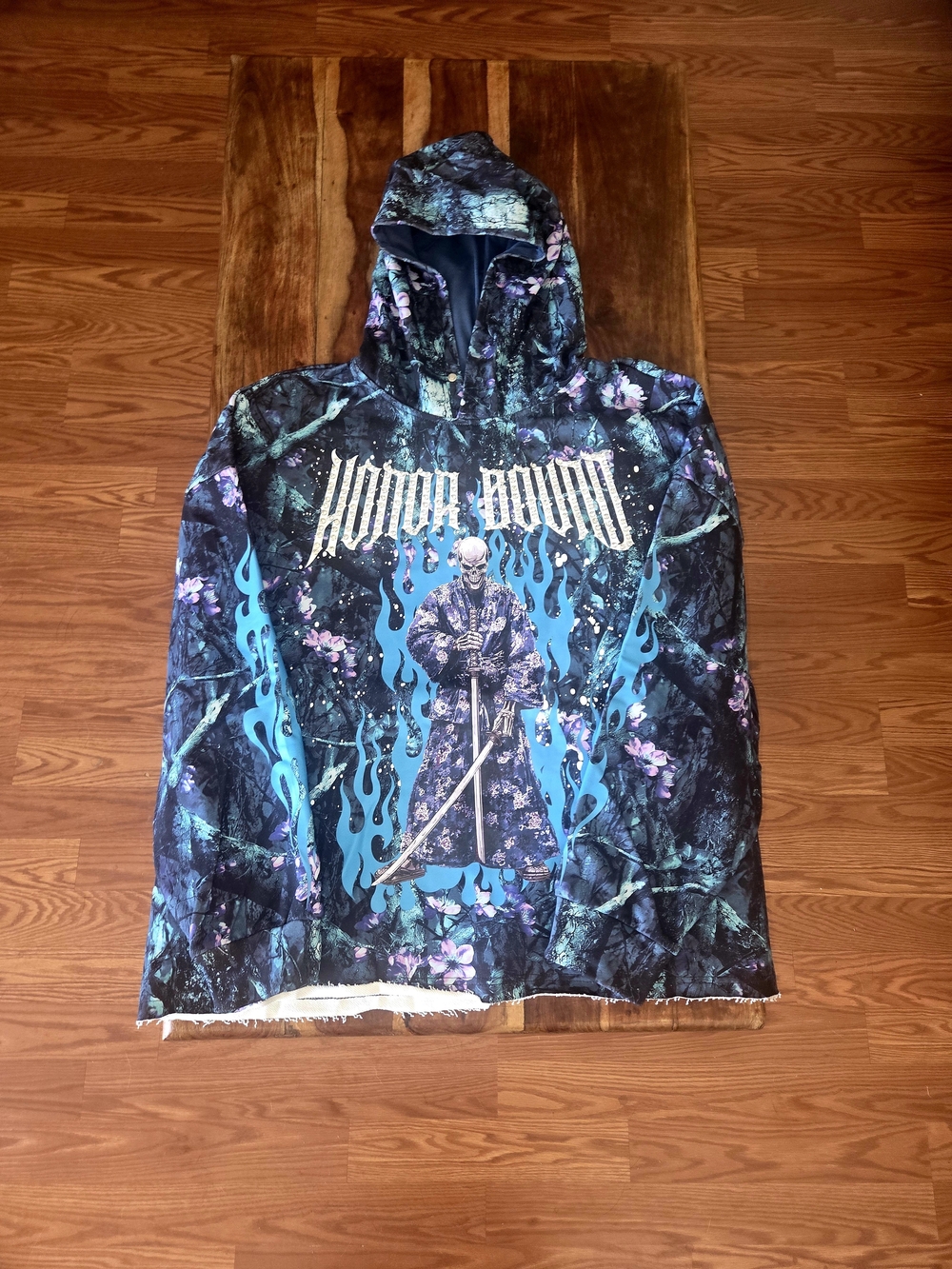 Verselli Men's "Honor Bound" Open-hem Pullover Hoodie. Size 2X-Large